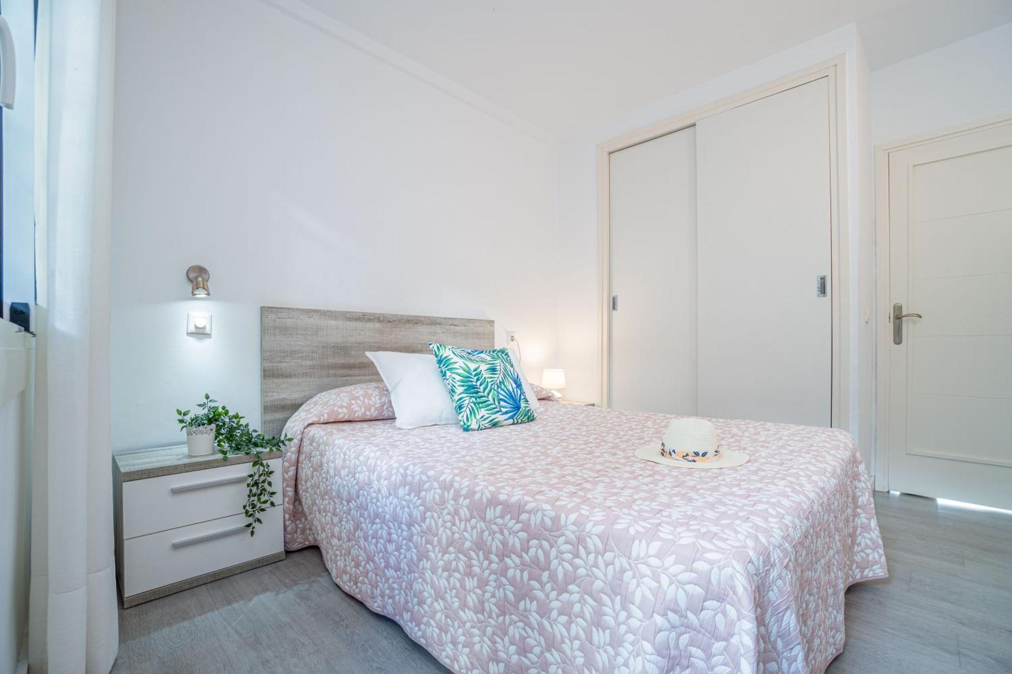 Apartment Meda Chica Roses Extérieur photo